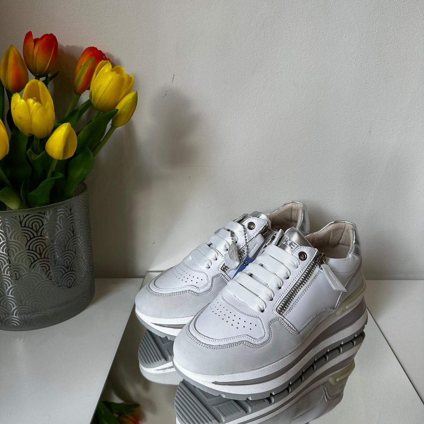 Sneakers white keys