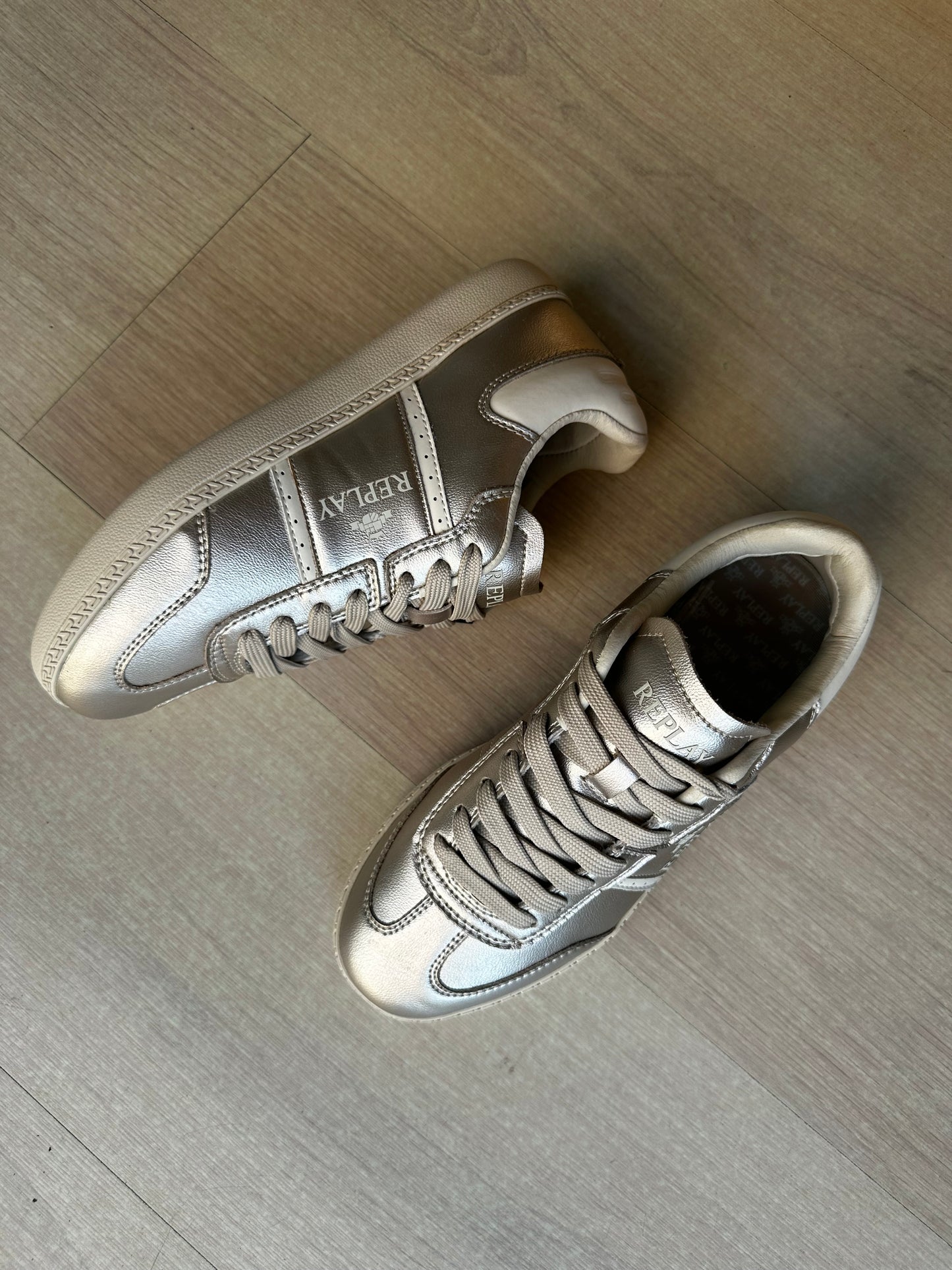Sneakers platino replay