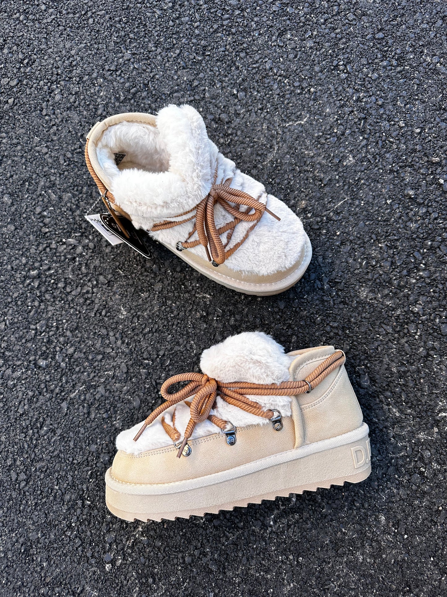 Nordic fur low beige