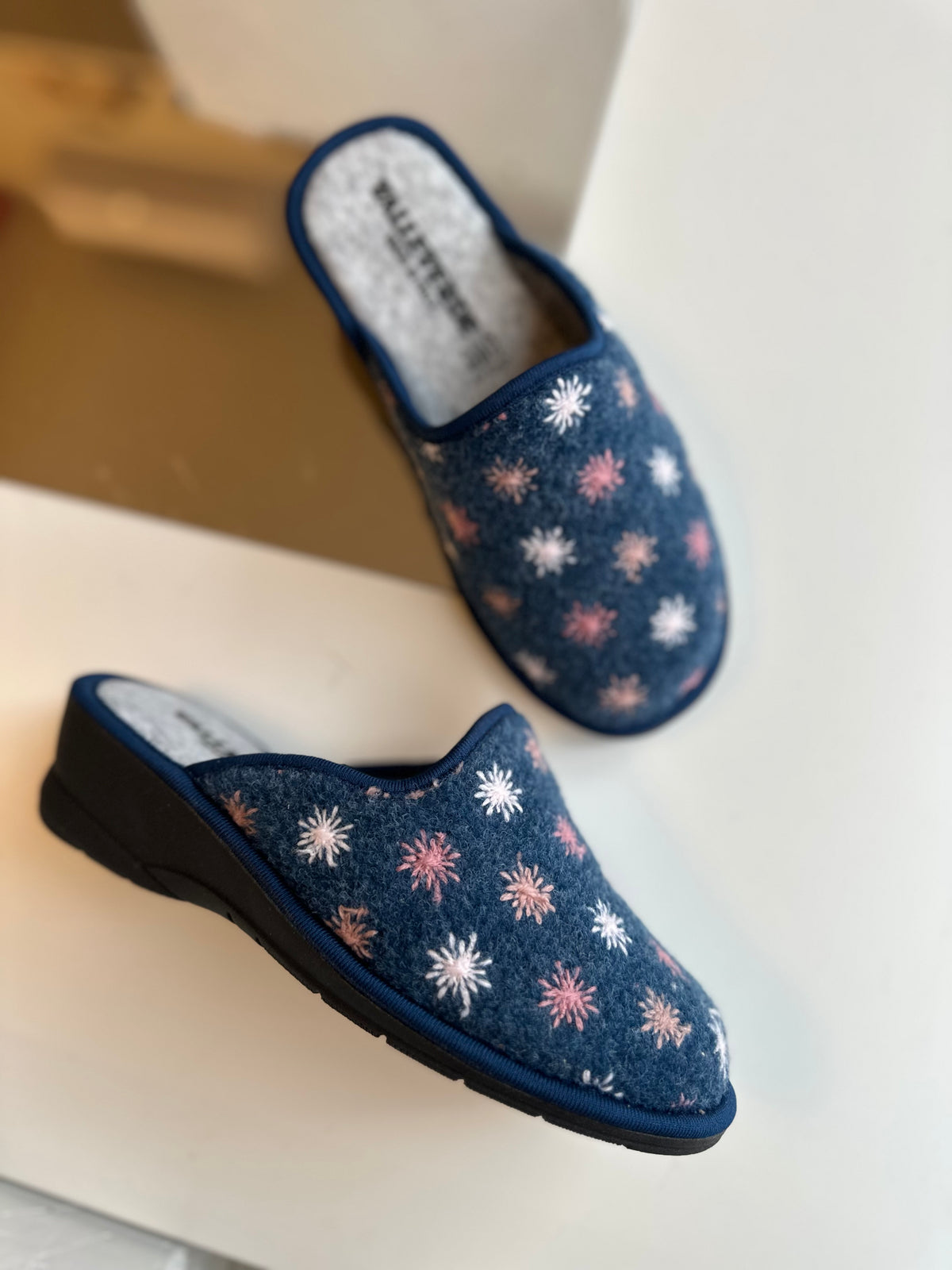 Pantofola fiocco