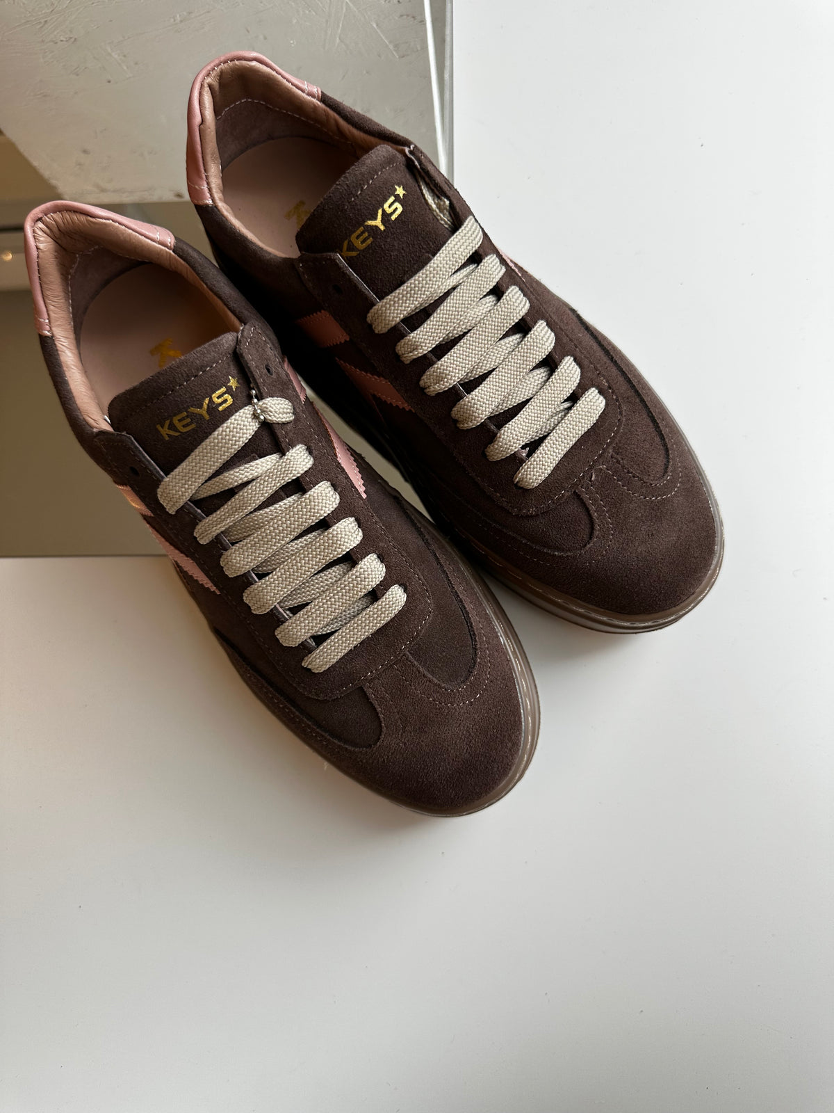 Sneakers K Keys