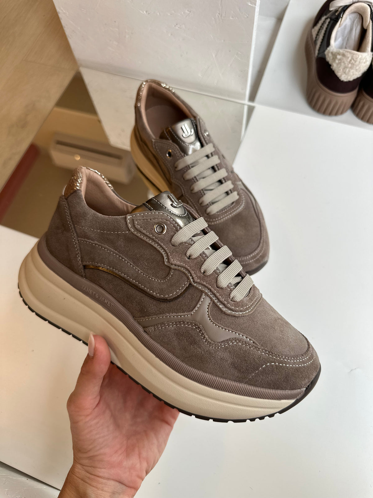 Sneakers taupe Janet&Janet