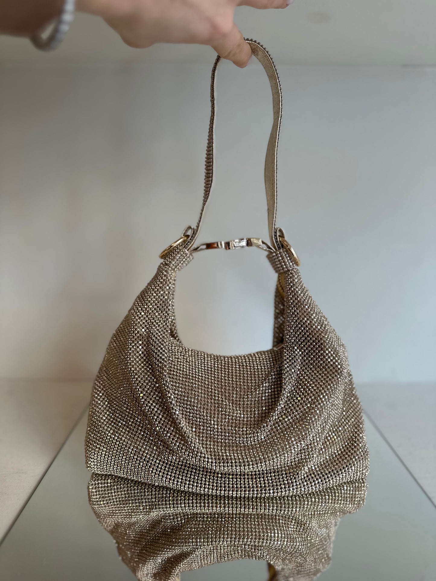 Borsa Shine
