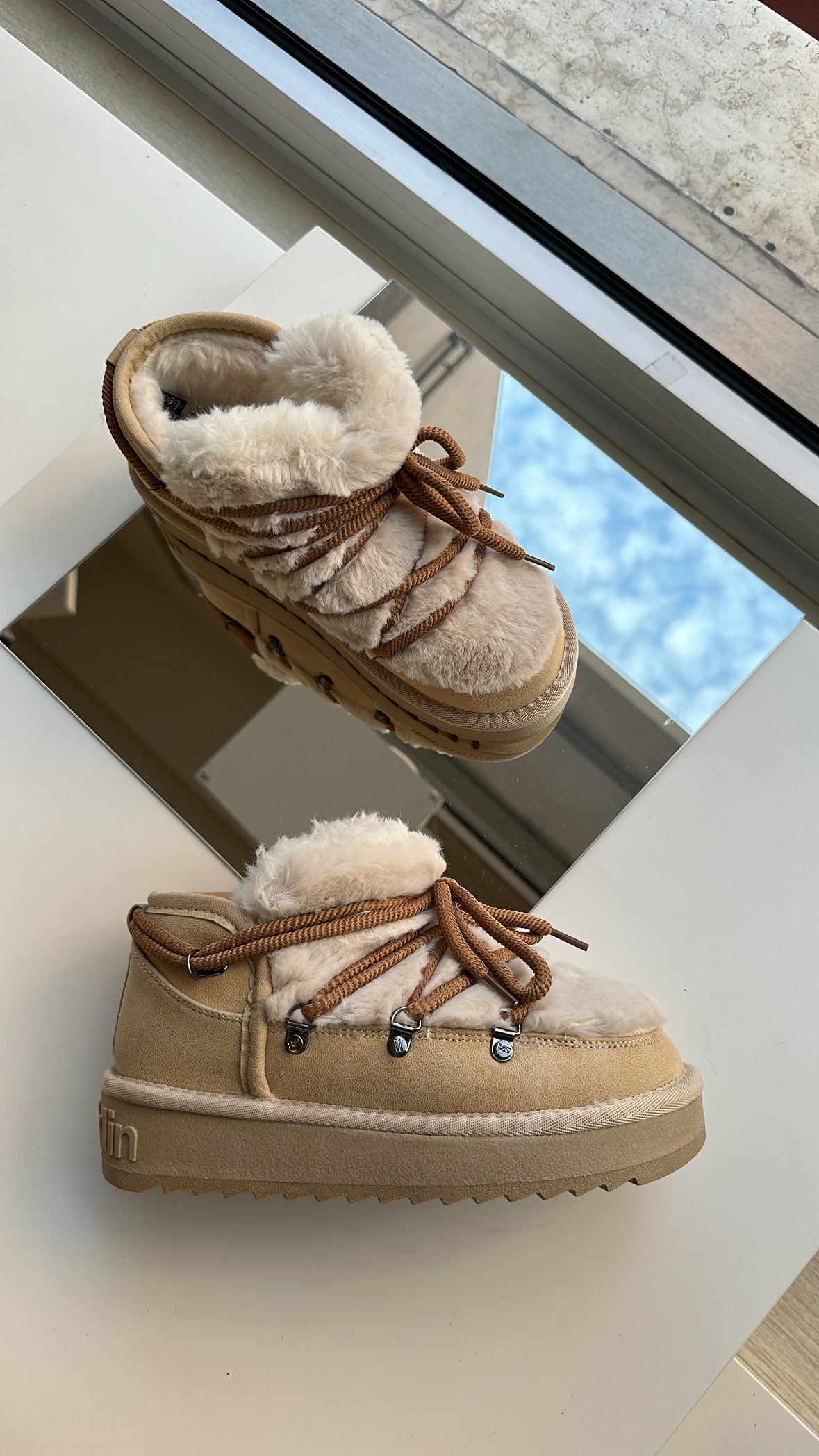 Nordic fur low beige