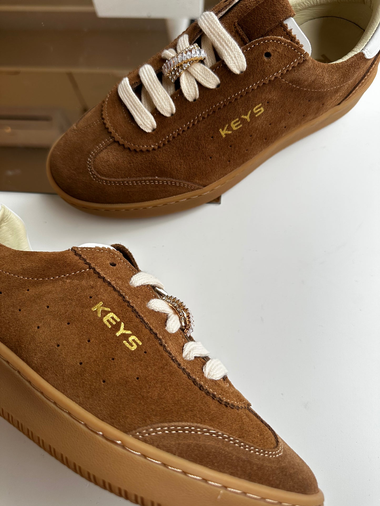 Sneakers Keys Caramel