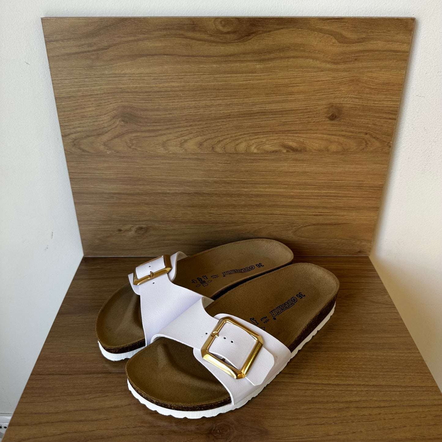 Ciabatta bianca fascia